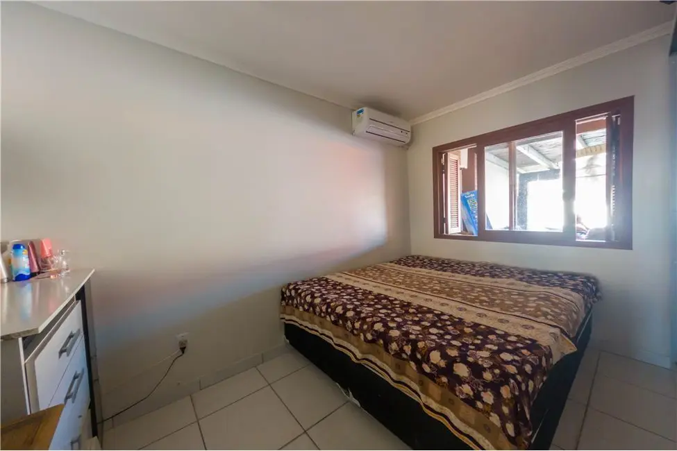 Foto 15 de Casa com 2 quartos à venda, 65m2 em Tramandai - RS