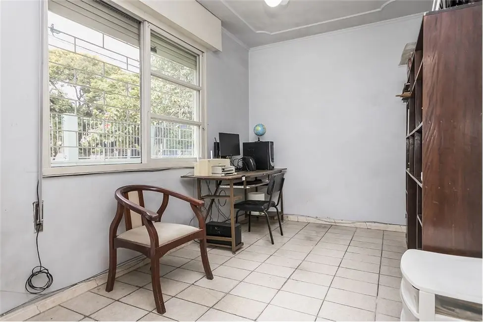 Casa com 7 quartos à venda, 425m2 em Jardim Itu, Porto Alegre - RS - imagem 7 Foto 7 de Casa com 7 quartos à venda, 425m2 em Jardim Itu, Porto Alegre - RS