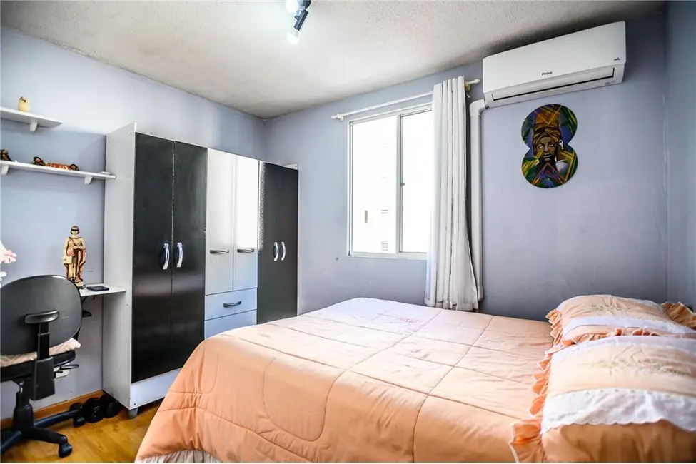 Foto 2 de Apartamento com 2 quartos à venda, 38m2 em Jardim Leopoldina, Porto Alegre - RS