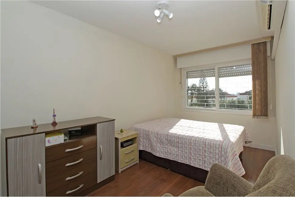 Apartamento com 2 quartos à venda, 55m2 em Jardim Europa, Porto Alegre - RS - imagem 3 Foto 3 de Apartamento com 2 quartos à venda, 55m2 em Jardim Europa, Porto Alegre - RS