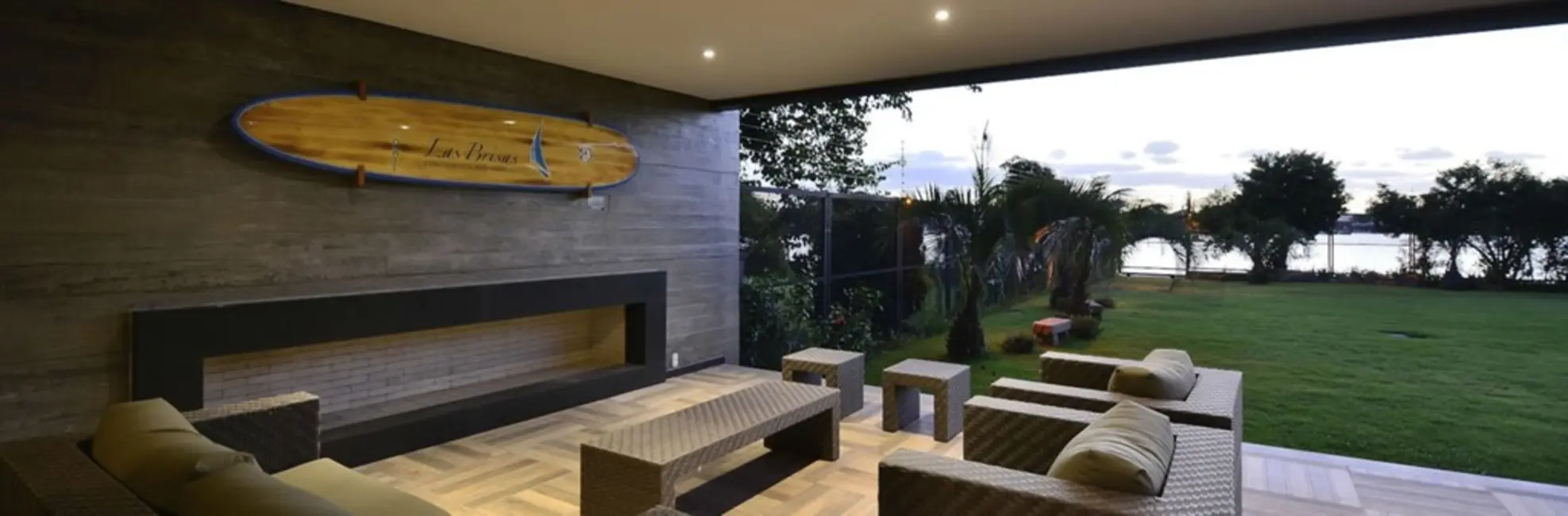Casa com 3 quartos à venda, 685m2 em Tristeza, Porto Alegre - RS - imagem 2 Foto 2 de Casa com 3 quartos à venda, 685m2 em Tristeza, Porto Alegre - RS