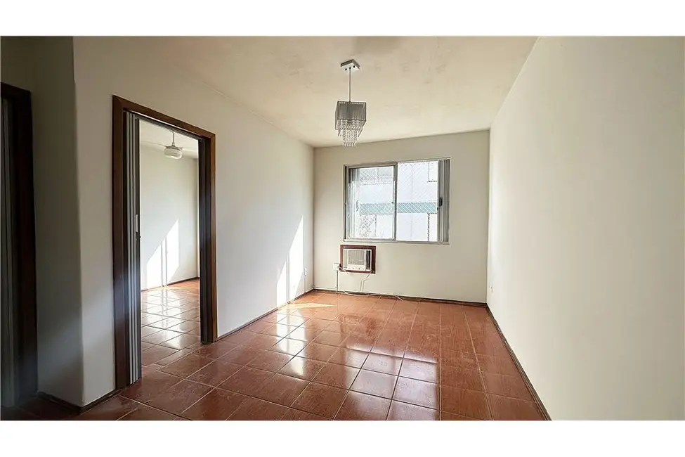 Foto 2 de Apartamento com 1 quarto à venda, 39m2 em Teresópolis, Porto Alegre - RS