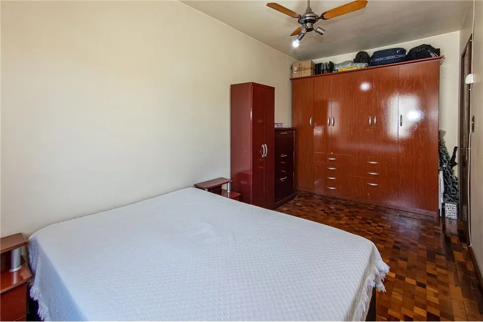 Apartamento com 2 quartos à venda, 58m2 em Passo da Areia, Porto Alegre - RS - imagem 6 Foto 6 de Apartamento com 2 quartos à venda, 58m2 em Passo da Areia, Porto Alegre - RS