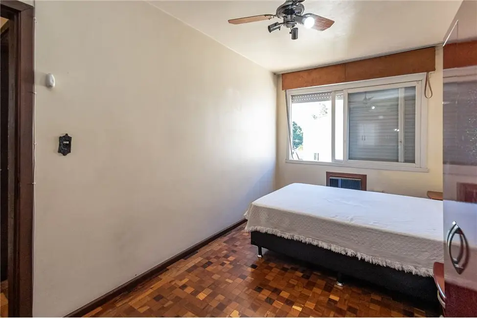 Apartamento com 2 quartos à venda, 58m2 em Passo da Areia, Porto Alegre - RS - imagem 7 Foto 7 de Apartamento com 2 quartos à venda, 58m2 em Passo da Areia, Porto Alegre - RS