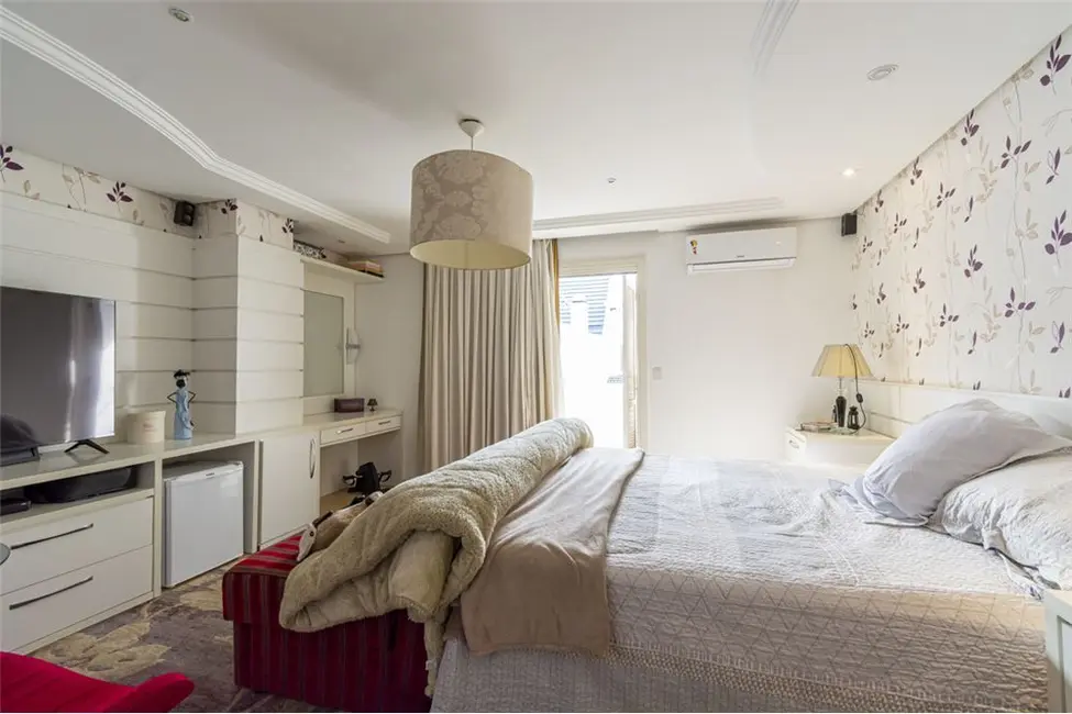 Casa com 4 quartos à venda, 500m2 em Canoas - RS - imagem 7 Foto 7 de Casa com 4 quartos à venda, 500m2 em Canoas - RS