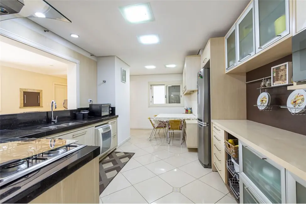 Casa com 4 quartos à venda, 500m2 em Canoas - RS - imagem 5 Foto 5 de Casa com 4 quartos à venda, 500m2 em Canoas - RS