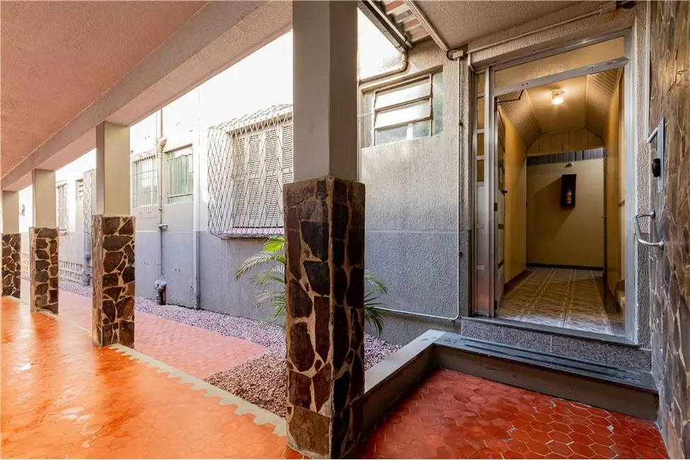 Foto 2 de Apartamento com 1 quarto à venda, 49m2 em Azenha, Porto Alegre - RS