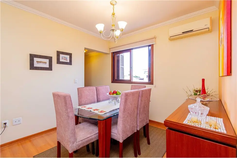 Apartamento com 2 quartos à venda, 82m2 em Menino Deus, Porto Alegre - RS - imagem 3 Foto 3 de Apartamento com 2 quartos à venda, 82m2 em Menino Deus, Porto Alegre - RS