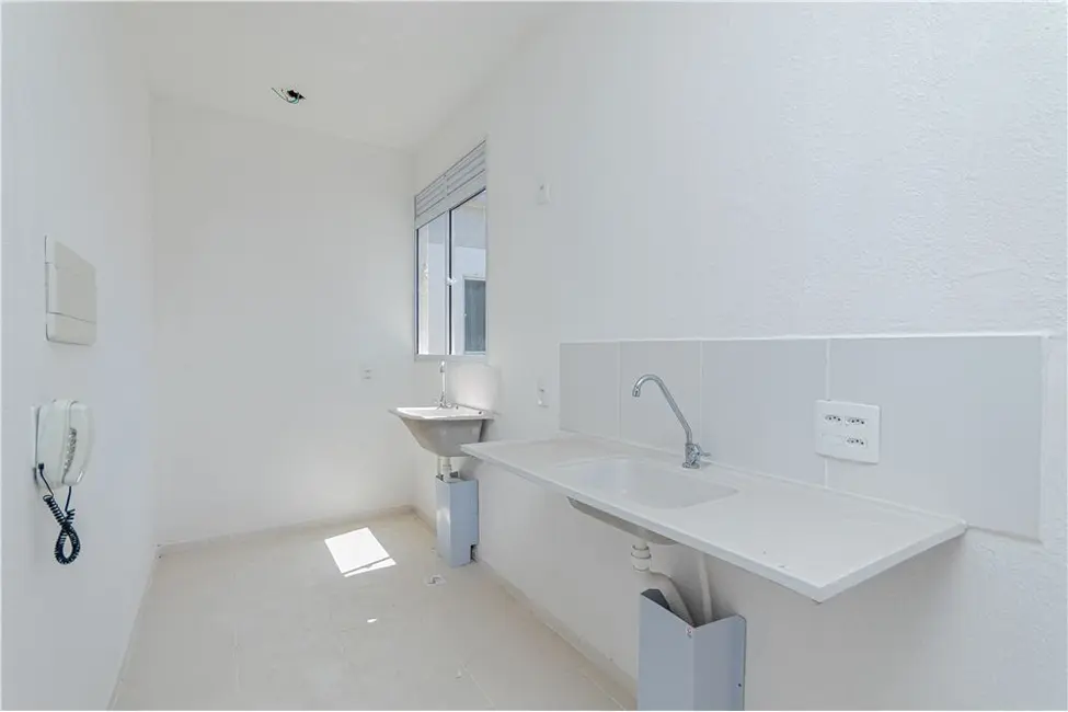 Apartamento com 2 quartos à venda, 42m2 em Rio Branco, Canoas - RS - imagem 4 Foto 4 de Apartamento com 2 quartos à venda, 42m2 em Rio Branco, Canoas - RS