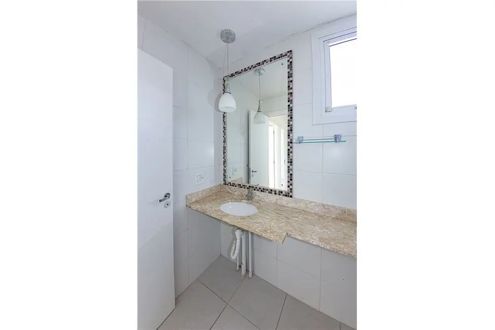 Casa com 3 quartos à venda, 140m2 em Lomba do Pinheiro, Porto Alegre - RS - imagem 4 Foto 4 de Casa com 3 quartos à venda, 140m2 em Lomba do Pinheiro, Porto Alegre - RS