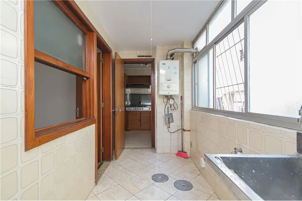 Foto 9 de Apartamento com 3 quartos à venda, 135m2 em Higienópolis, Porto Alegre - RS