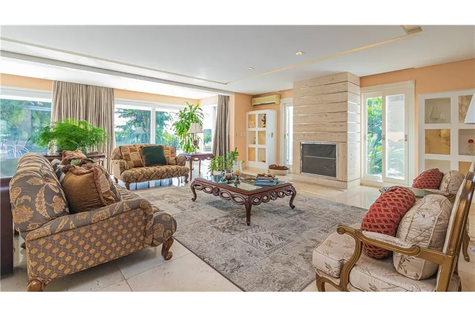 Casa com 7 quartos à venda, 941m2 em Belém Novo, Porto Alegre - RS - imagem 6 Foto 6 de Casa com 7 quartos à venda, 941m2 em Belém Novo, Porto Alegre - RS