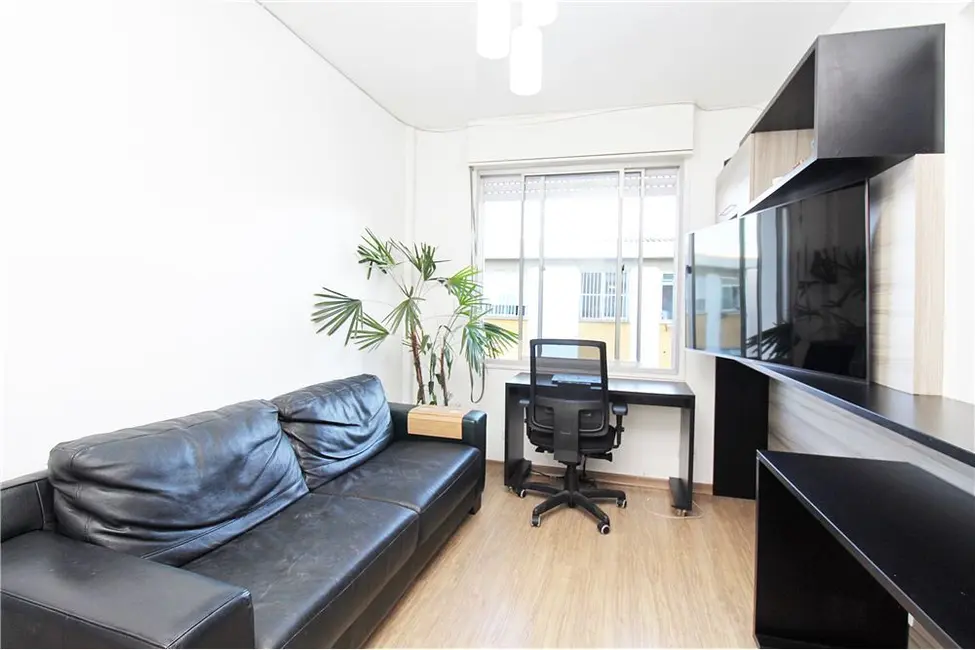 Foto 2 de Apartamento com 1 quarto à venda, 40m2 em Vila Nova, Porto Alegre - RS
