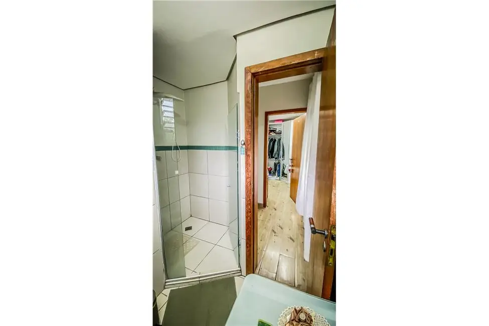 Apartamento com 3 quartos à venda, 140m2 em Jardim Botânico, Porto Alegre - RS - imagem 9 Foto 9 de Apartamento com 3 quartos à venda, 140m2 em Jardim Botânico, Porto Alegre - RS