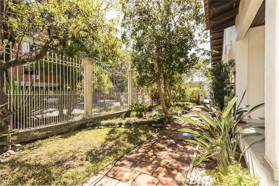 Casa com 3 quartos à venda, 151m2 em Santa Maria Goretti, Porto Alegre - RS - imagem 6 Foto 6 de Casa com 3 quartos à venda, 151m2 em Santa Maria Goretti, Porto Alegre - RS