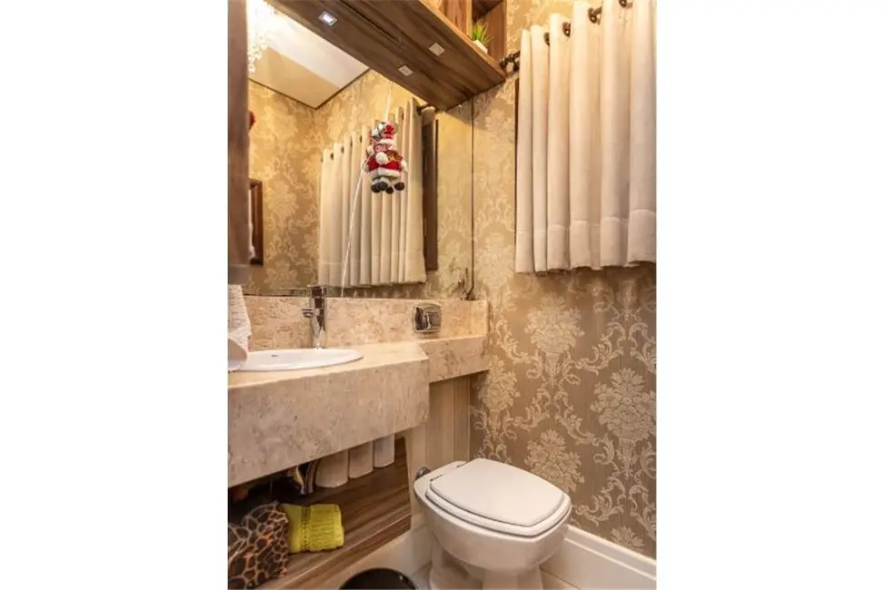 Apartamento com 3 quartos à venda, 266m2 em Porto Alegre - RS - imagem 6 Foto 6 de Apartamento com 3 quartos à venda, 266m2 em Porto Alegre - RS