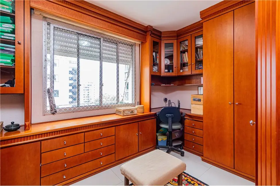 Foto 6 de Apartamento com 3 quartos à venda, 218m2 em Auxiliadora, Porto Alegre - RS