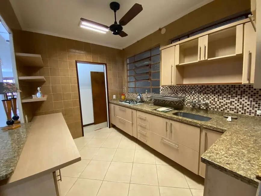 Foto 5 de Casa com 6 quartos à venda, 288m2 em Jardim Sabará, Porto Alegre - RS