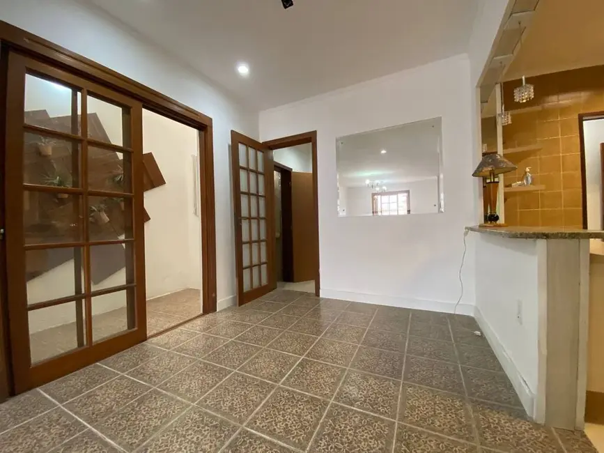 Foto 4 de Casa com 6 quartos à venda, 288m2 em Jardim Sabará, Porto Alegre - RS