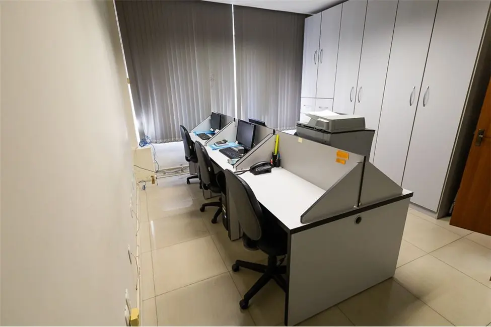 Sala Comercial à venda, 61m2 em Centro Histórico, Porto Alegre - RS - imagem 5 Foto 5 de Sala Comercial à venda, 61m2 em Centro Histórico, Porto Alegre - RS