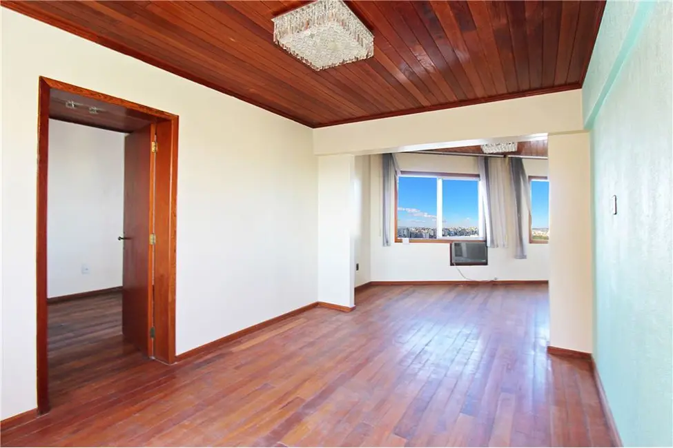 Apartamento com 2 quartos à venda, 63m2 em Centro Histórico, Porto Alegre - RS - imagem 5 Foto 5 de Apartamento com 2 quartos à venda, 63m2 em Centro Histórico, Porto Alegre - RS