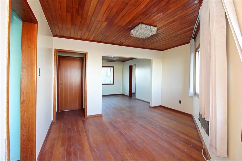 Apartamento com 2 quartos à venda, 63m2 em Centro Histórico, Porto Alegre - RS - imagem 3 Foto 3 de Apartamento com 2 quartos à venda, 63m2 em Centro Histórico, Porto Alegre - RS