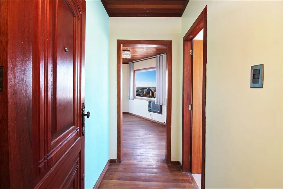 Apartamento com 2 quartos à venda, 63m2 em Centro Histórico, Porto Alegre - RS - imagem 8 Foto 8 de Apartamento com 2 quartos à venda, 63m2 em Centro Histórico, Porto Alegre - RS