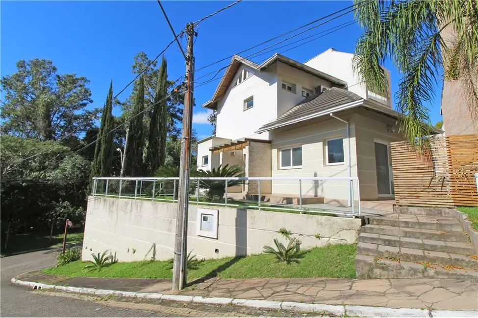 Foto 2 de Casa com 5 quartos à venda, 335m2 em Agronomia, Porto Alegre - RS