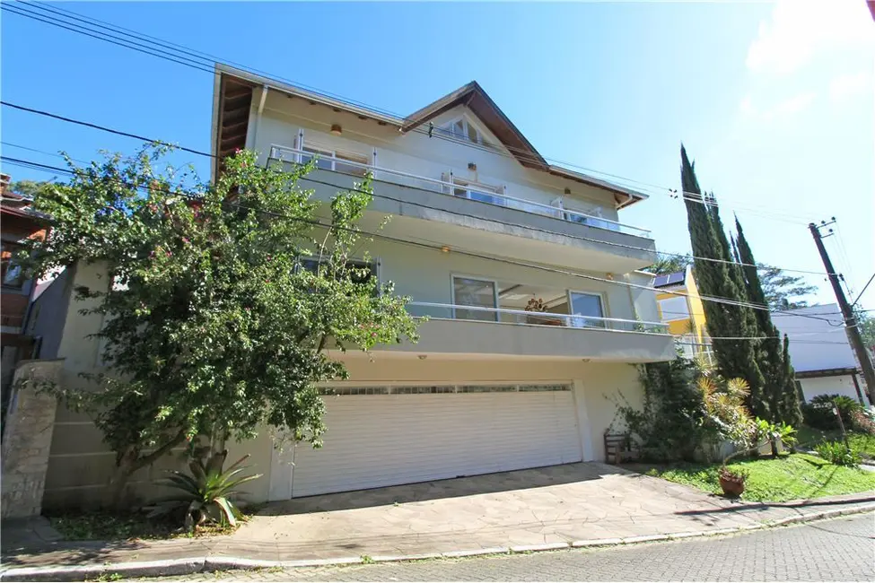 Foto 1 de Casa com 5 quartos à venda, 335m2 em Agronomia, Porto Alegre - RS