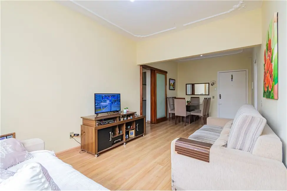 Apartamento com 2 quartos à venda, 73m2 em Menino Deus, Porto Alegre - RS - imagem 3 Foto 3 de Apartamento com 2 quartos à venda, 73m2 em Menino Deus, Porto Alegre - RS