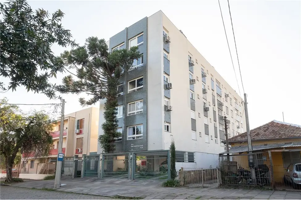 Foto 2 de Apartamento com 2 quartos à venda, 61m2 em Santa Maria Goretti, Porto Alegre - RS