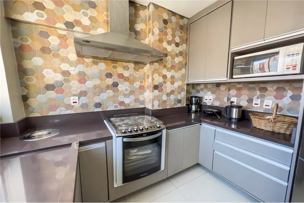 Apartamento com 3 quartos à venda, 100m2 em Centro Histórico, Porto Alegre - RS - imagem 6 Foto 6 de Apartamento com 3 quartos à venda, 100m2 em Centro Histórico, Porto Alegre - RS