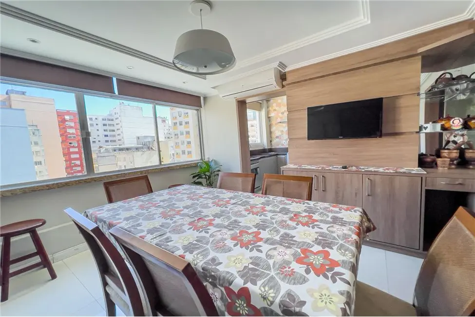 Apartamento com 3 quartos à venda, 100m2 em Centro Histórico, Porto Alegre - RS - imagem 8 Foto 8 de Apartamento com 3 quartos à venda, 100m2 em Centro Histórico, Porto Alegre - RS