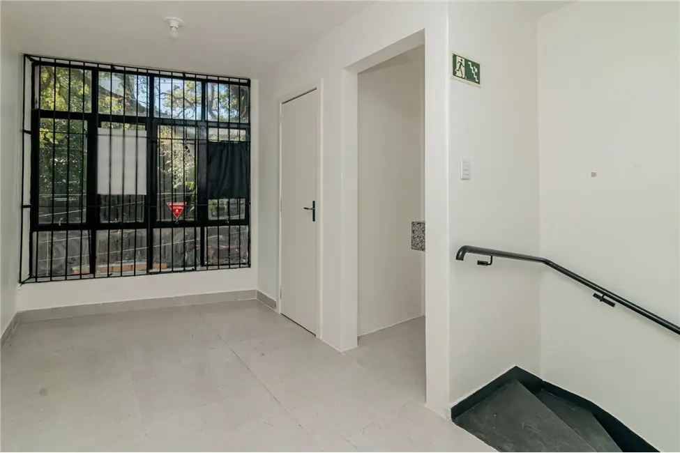 Foto 5 de Sala Comercial à venda, 32m2 em Floresta, Porto Alegre - RS