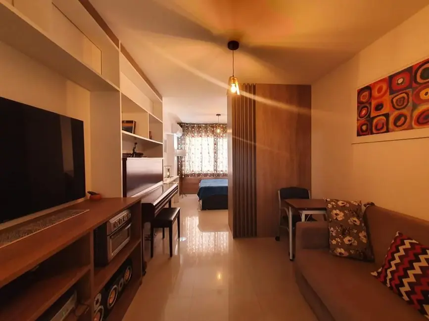 Apartamento com 1 quarto à venda, 28m2 em Centro Histórico, Porto Alegre - RS - imagem 3 Foto 3 de Apartamento com 1 quarto à venda, 28m2 em Centro Histórico, Porto Alegre - RS