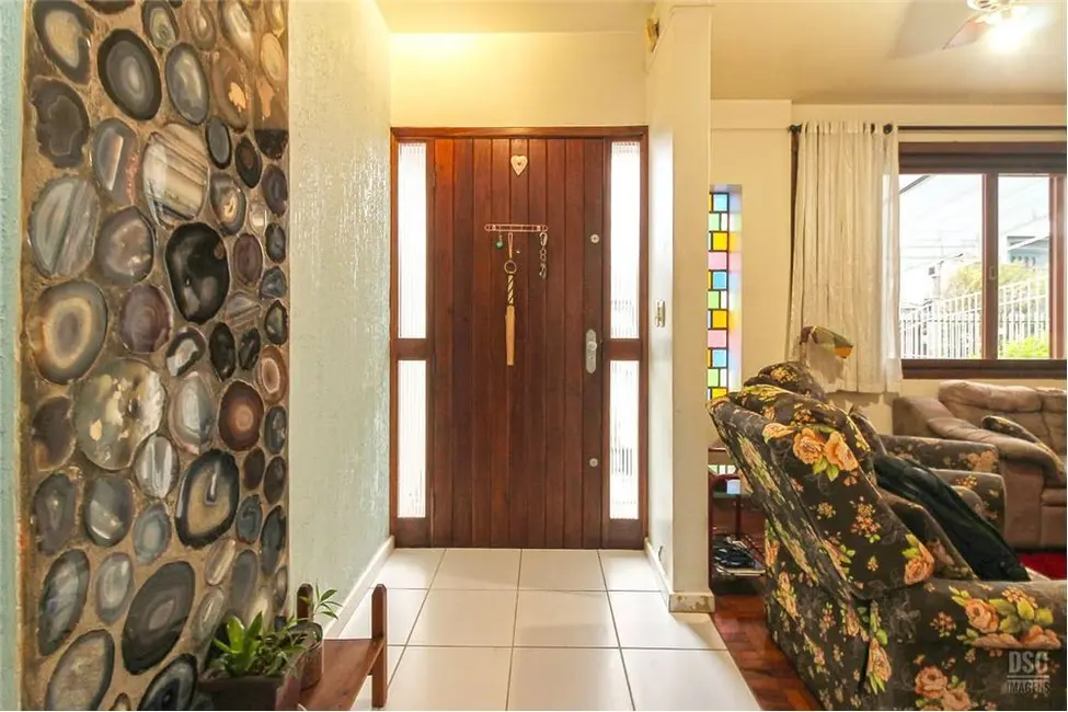 Foto 2 de Casa com 4 quartos à venda, 285m2 em Bom Jesus, Porto Alegre - RS