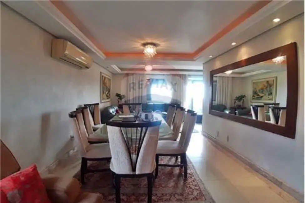 Apartamento com 4 quartos à venda, 472m2 em Praia de Belas, Porto Alegre - RS - imagem 6 Foto 6 de Apartamento com 4 quartos à venda, 472m2 em Praia de Belas, Porto Alegre - RS