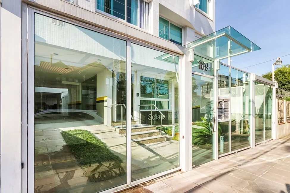 Foto 3 de Apartamento com 1 quarto à venda, 54m2 em Passo da Areia, Porto Alegre - RS