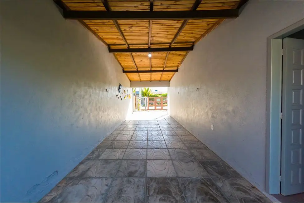 Foto 22 de Casa com 3 quartos à venda, 92m2 em Tramandai - RS