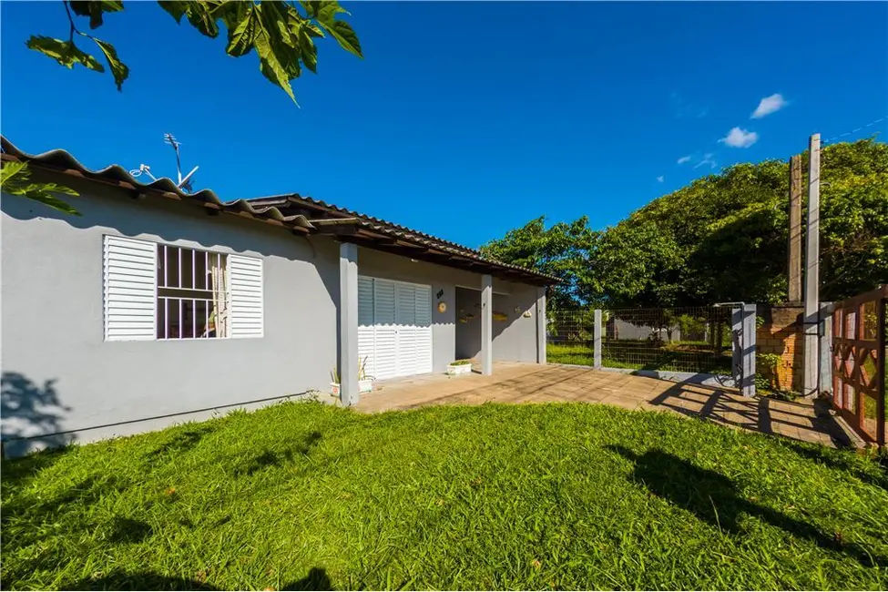 Casa com 3 quartos à venda, 92m2 em Tramandai - RS - imagem 3 Foto 3 de Casa com 3 quartos à venda, 92m2 em Tramandai - RS