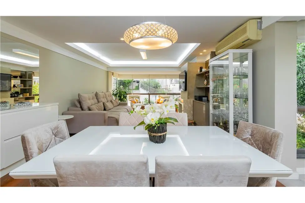 Apartamento com 4 quartos à venda, 290m2 em Menino Deus, Porto Alegre - RS - imagem 4 Foto 4 de Apartamento com 4 quartos à venda, 290m2 em Menino Deus, Porto Alegre - RS
