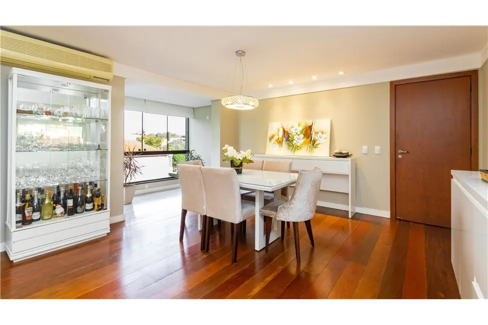 Apartamento com 4 quartos à venda, 290m2 em Menino Deus, Porto Alegre - RS - imagem 6 Foto 6 de Apartamento com 4 quartos à venda, 290m2 em Menino Deus, Porto Alegre - RS