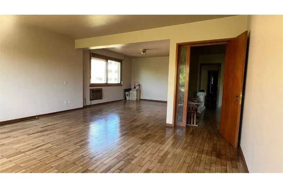 Apartamento com 3 quartos à venda, 234m2 em Farroupilha, Porto Alegre - RS - imagem 6 Foto 6 de Apartamento com 3 quartos à venda, 234m2 em Farroupilha, Porto Alegre - RS