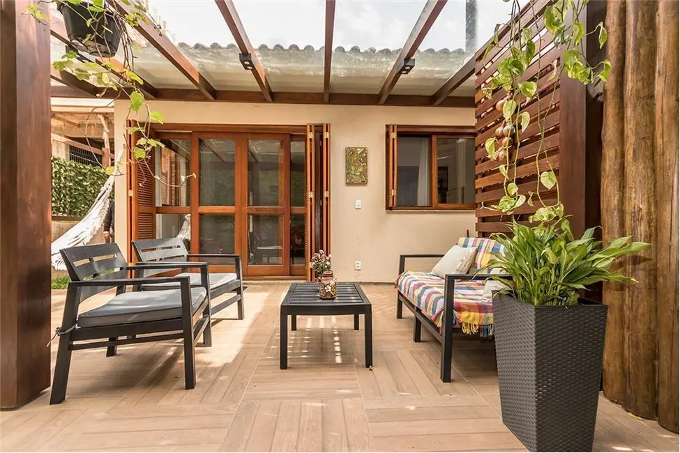 Foto 1 de Casa com 2 quartos à venda, 78m2 em Agronomia, Porto Alegre - RS