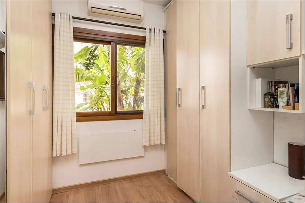 Foto 9 de Casa com 2 quartos à venda, 78m2 em Agronomia, Porto Alegre - RS