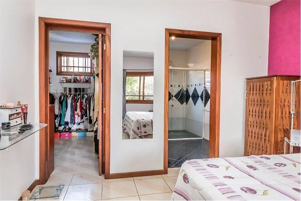 Foto 9 de Casa com 3 quartos à venda, 250m2 em Partenon, Porto Alegre - RS