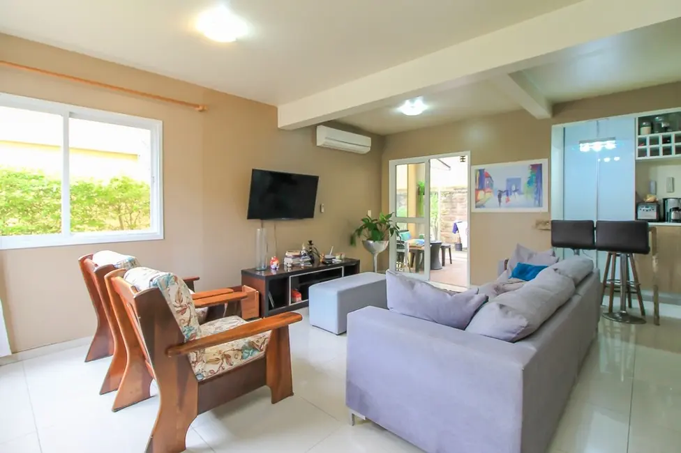 Casa com 3 quartos à venda, 163m2 em Protásio Alves, Porto Alegre - RS - imagem 7 Foto 7 de Casa com 3 quartos à venda, 163m2 em Protásio Alves, Porto Alegre - RS