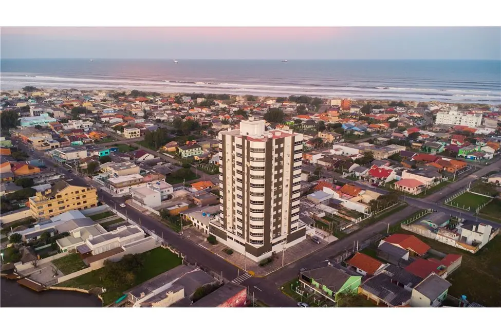 Apartamento com 3 quartos à venda, 126m2 em Tramandai - RS - imagem 3 Foto 3 de Apartamento com 3 quartos à venda, 126m2 em Tramandai - RS