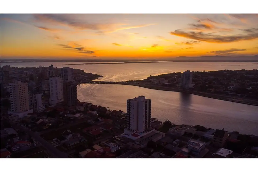 Apartamento com 3 quartos à venda, 126m2 em Tramandai - RS - imagem 4 Foto 4 de Apartamento com 3 quartos à venda, 126m2 em Tramandai - RS