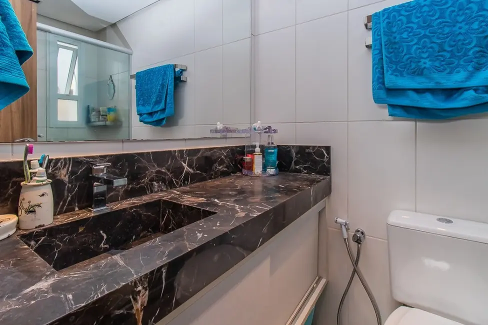 Apartamento com 2 quartos à venda, 93m2 em Rio Branco, Porto Alegre - RS - imagem 7 Foto 7 de Apartamento com 2 quartos à venda, 93m2 em Rio Branco, Porto Alegre - RS